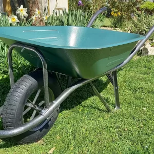 Brouette 90L peinte verte