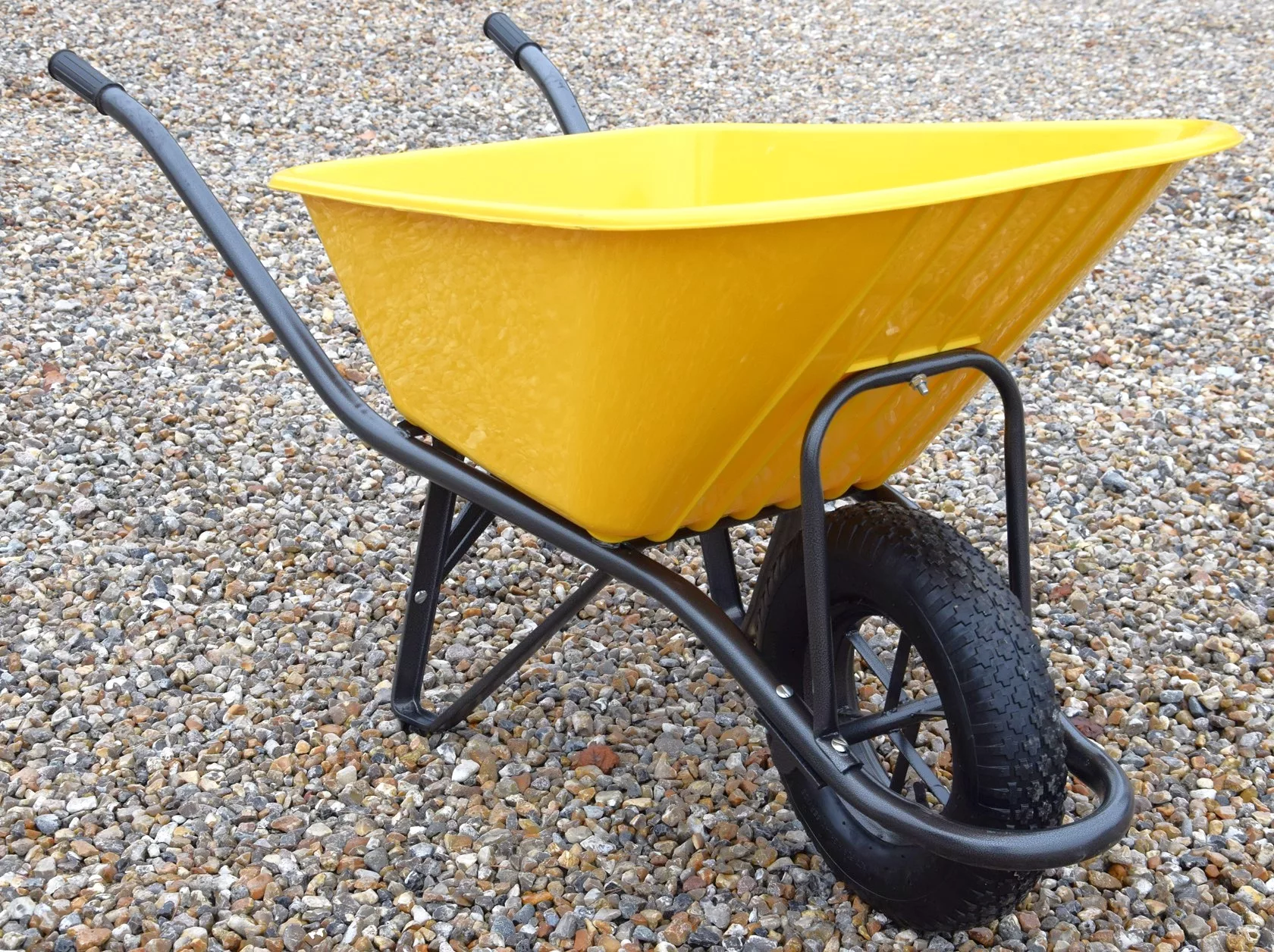 Brouette 100L bac polypropylène