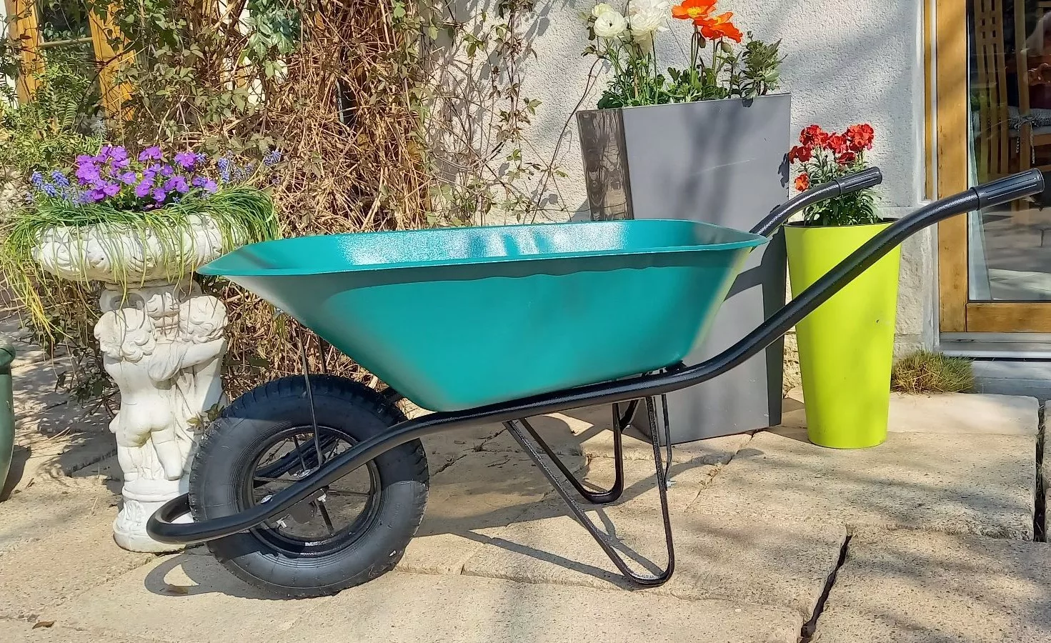 Brouette 100L peinte verte